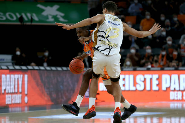 强势对决 强势对决