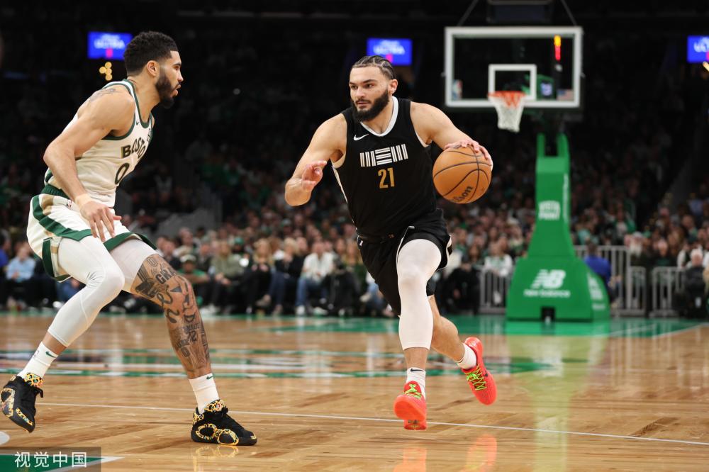 球项目上展 球项目上展